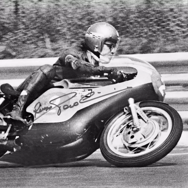 Chiếc mũ bảo hiểm Open Face đầu tiên